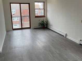 52-55 72nd St #2B, Maspeth, NY 11378
