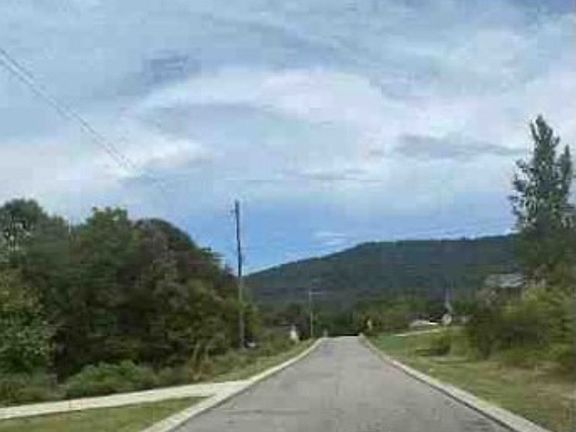 4th image of 229 Bernice Dr