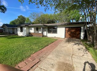 822 Harvard St, Deer Park, TX 77536