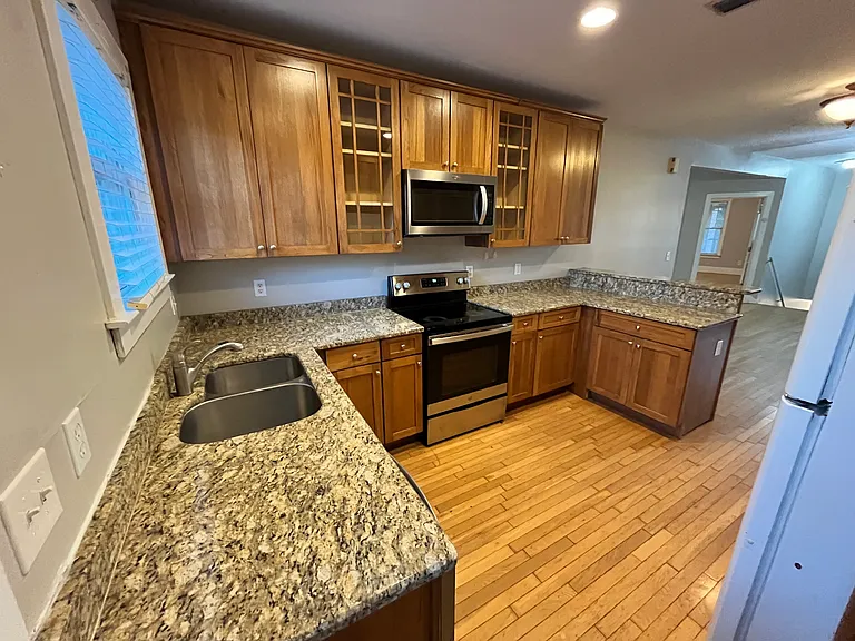 1721 Perry St #1 — Photo 38