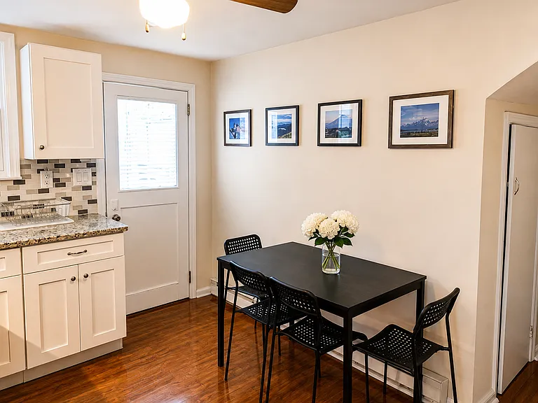 97 Florence Ave #2 — Photo 4