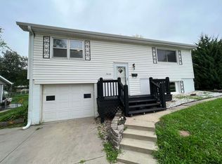 9636 Larimore Ave, Omaha, NE 68134