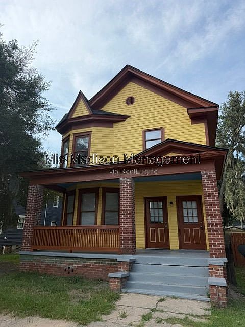 1st image of 513 W 35th St #B