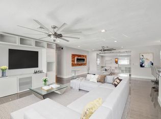 2325 SW 11th St, Boynton Beach, FL 33426