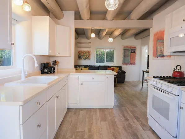 104 Brooks St Unit B, Taos, NM 87571