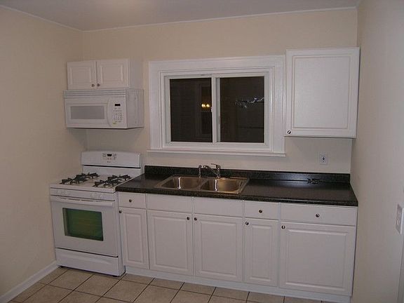 4th image of 2310 N 73rd Ave