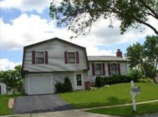 729 Texas St, Elk Grove Village, IL 60007