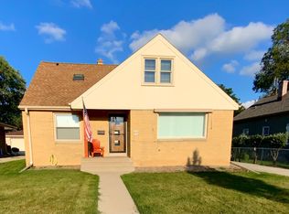 1434 S 97th St, West Allis, WI 53214