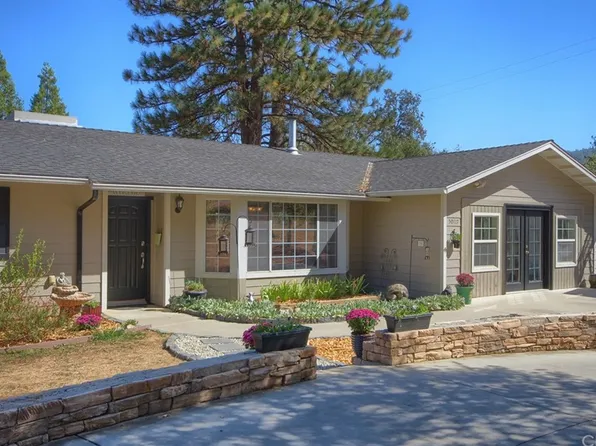 50117 Hangtree Ln, Oakhurst, CA 93644