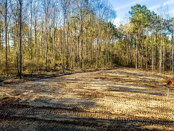 2nd image of 86 Davis Rd