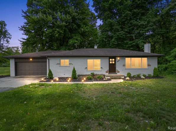 25150-23 Mile Rd, New Baltimore, MI 48051