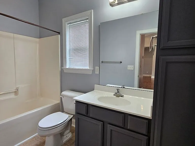 136 Hawks Point Rd — Photo 11