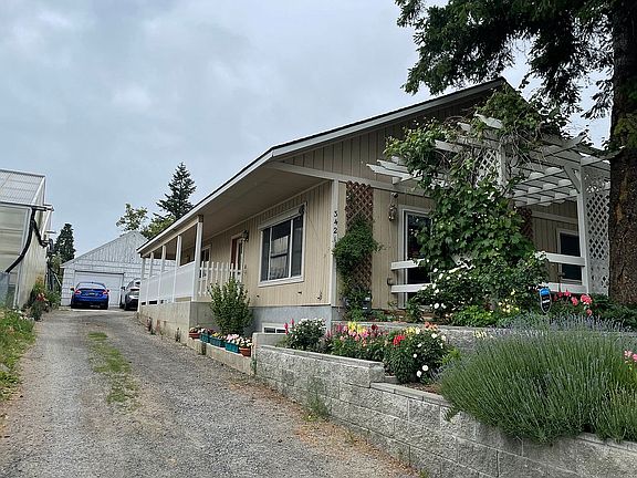 5th image of 3421 E 34th Ave