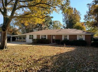 153 Center Dr, Monticello, AR 71655