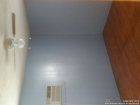 4th image of 267 E Hutchins Pl