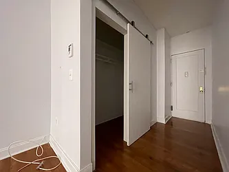 Rented by Hillel Realty Group