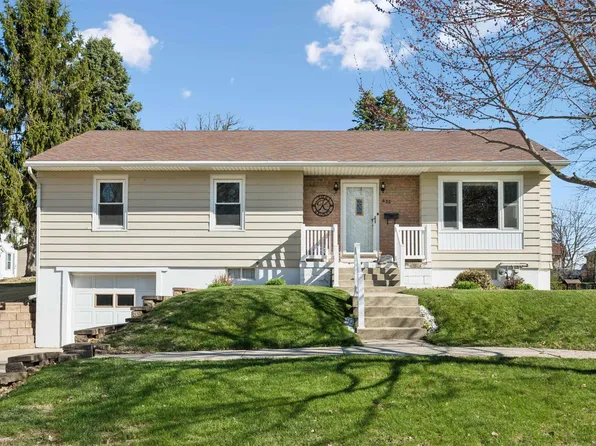 620 2nd Ave SW, Dyersville, IA 52040