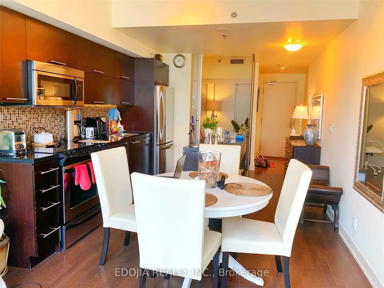 2 bed, $3,000 — Photo 4