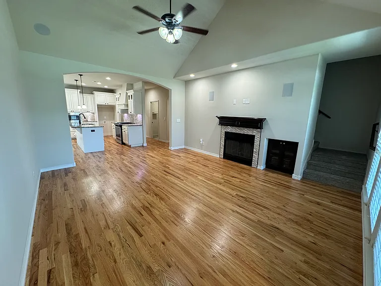 912 W Fargo St — Photo 14