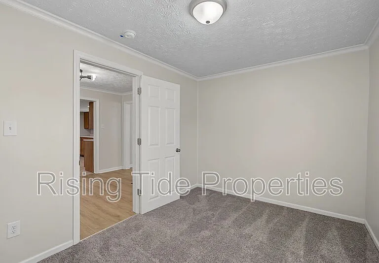 1607 Montgomery Ave — Photo 22
