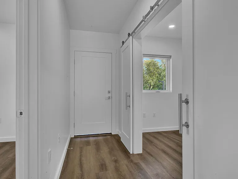 Saddle Lofts Apartments — Photo 18