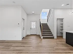 3 bed, 2.5 bath, 3228 sqft, $3,000 — Photo 4