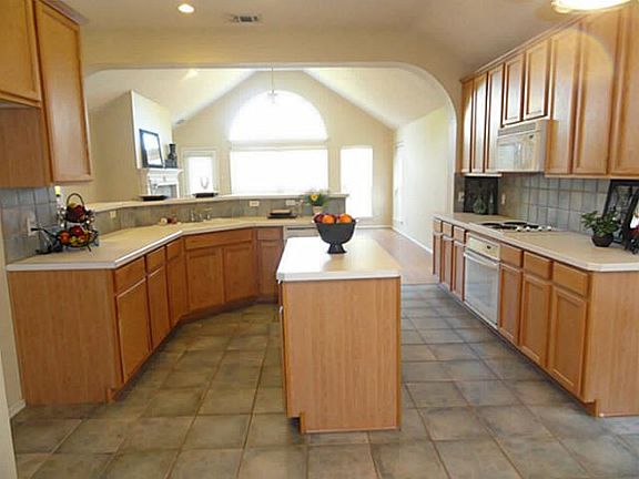 4th image of 5408 Pebble Ct