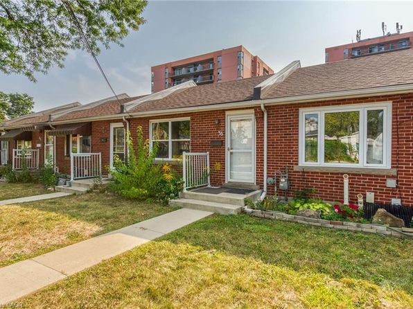 36 Macklin St N, Hamilton, ON L8S 3S1
