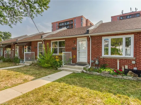 36 Macklin St N, Hamilton, ON L8S 3S1