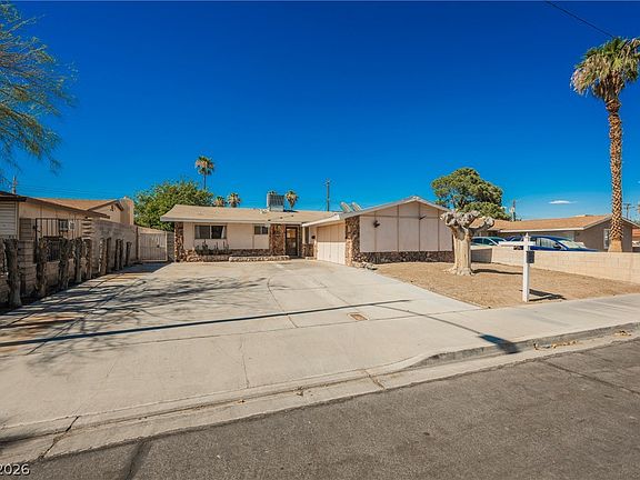 3rd image of 5820 Carmen Blvd