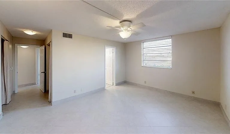 101 SE 3rd Ave #301 — Photo 25