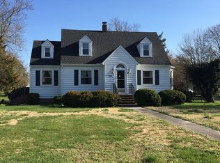 3824 Weems Rd, Weems, VA 22576