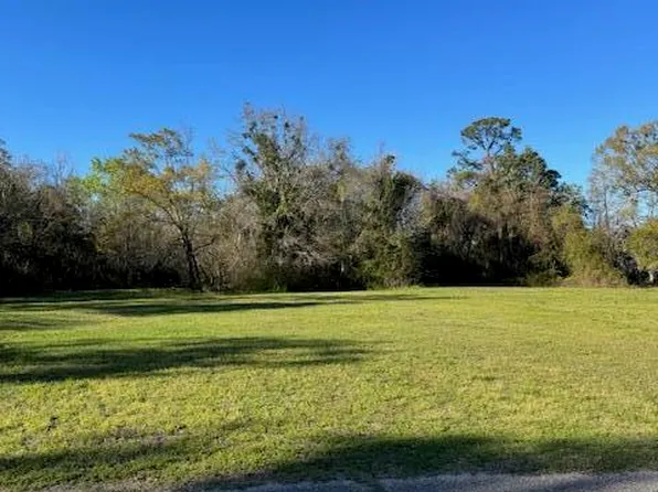 Mission Ln, Biloxi, MS 39531