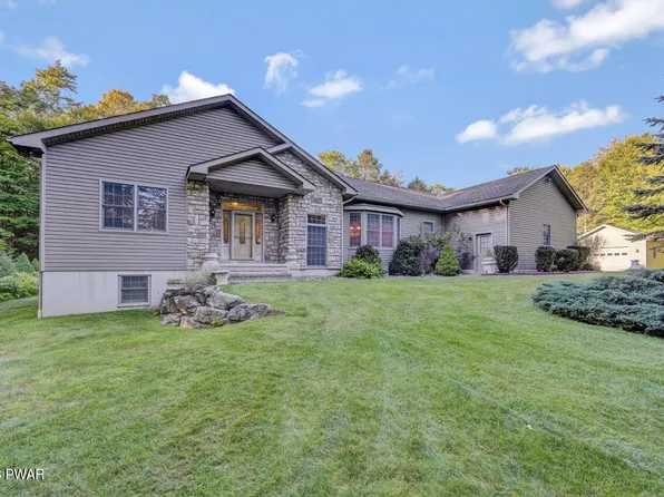 883 Goose Pond Rd, Lake Ariel, PA 18436