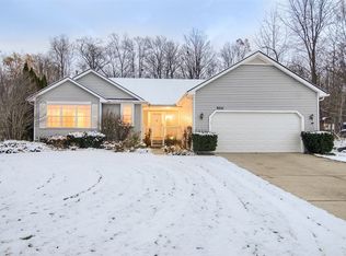 9351 Betsie Dr, Grand Blanc, MI 48439