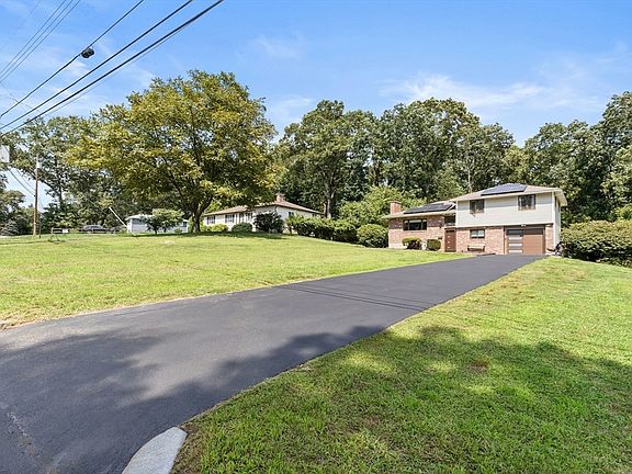 2nd image of 27 Lyman Rd