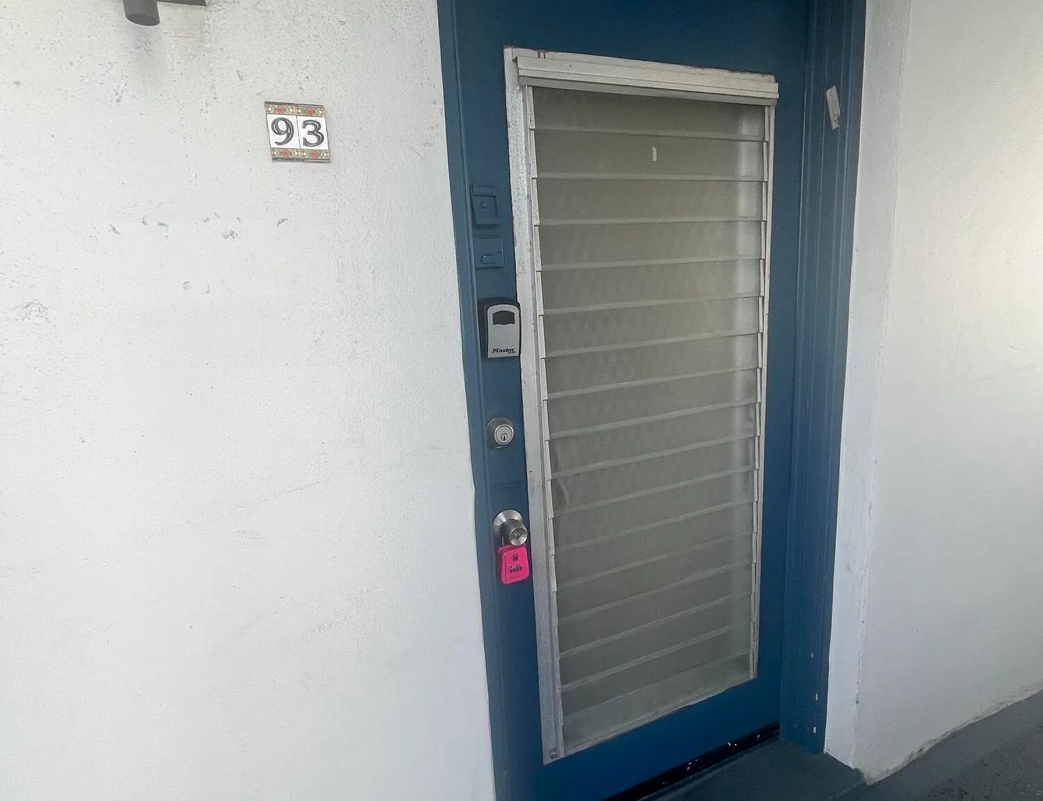 2 bed, 2.0 bath, 907 sqft, $1,925 — Photo 2