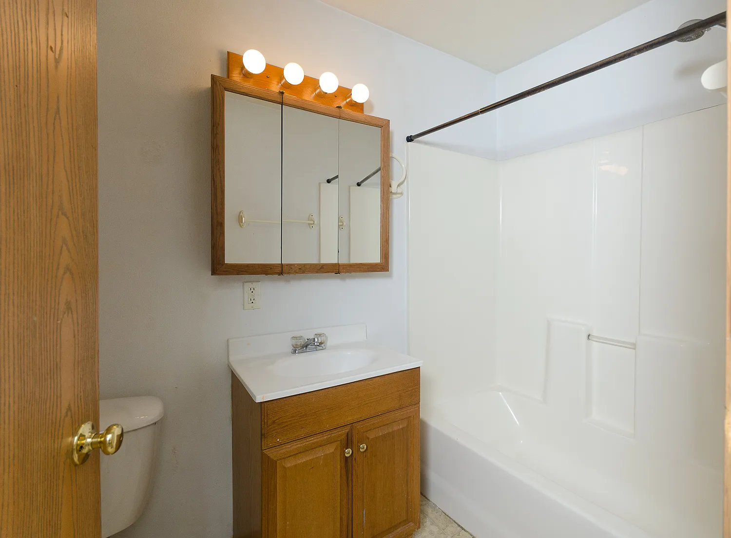2 bed, $850 — Photo 4