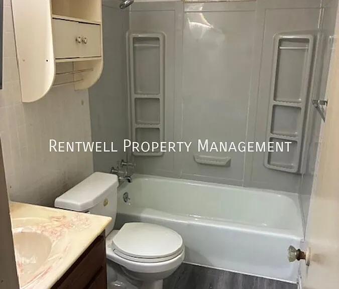 400 W 7th Ave #1 — Photo 6