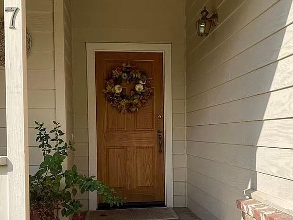 2nd image of 637 Barcelona Dr