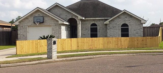 1st image of 1015 W Toffee Dr