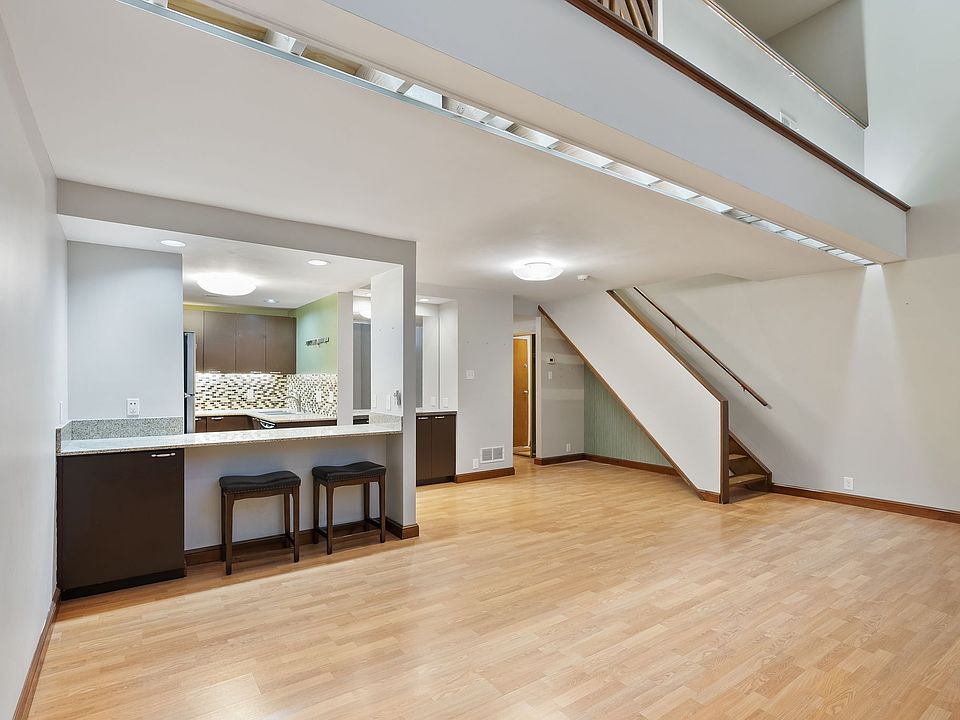 1st image of 1052 S Kingshighway Blvd #11045171