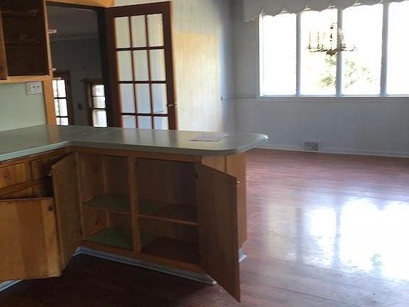3rd image of 84 Breton Harbor Dr