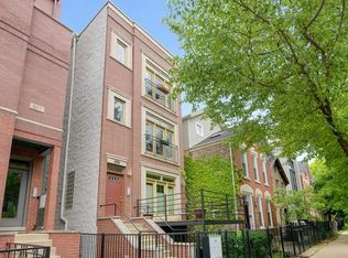 945 N Honore St #3, Chicago, IL 60622
