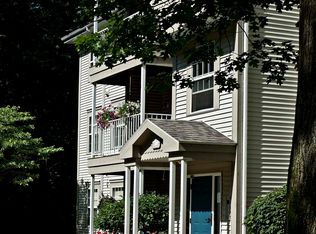 7741 Kenmure Dr APT 6, Portage, MI 49024