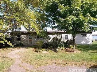 12030 Mentzer Trl, Lindstrom, MN 55045