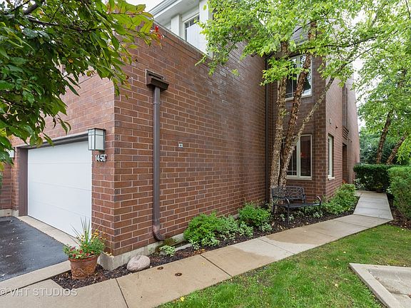 2nd image of 1457 N Milwaukee Ave