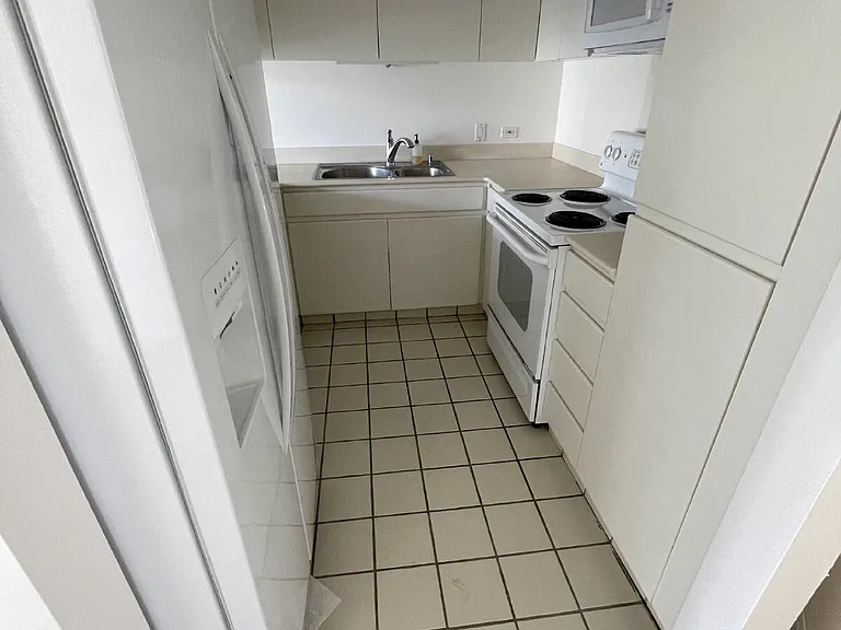 745 Isenberg St #502 — Photo 7