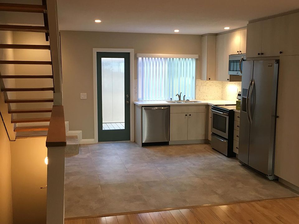Living area, kitchen, balcony