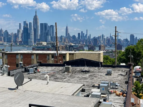 315 7th Street image 1 of 15